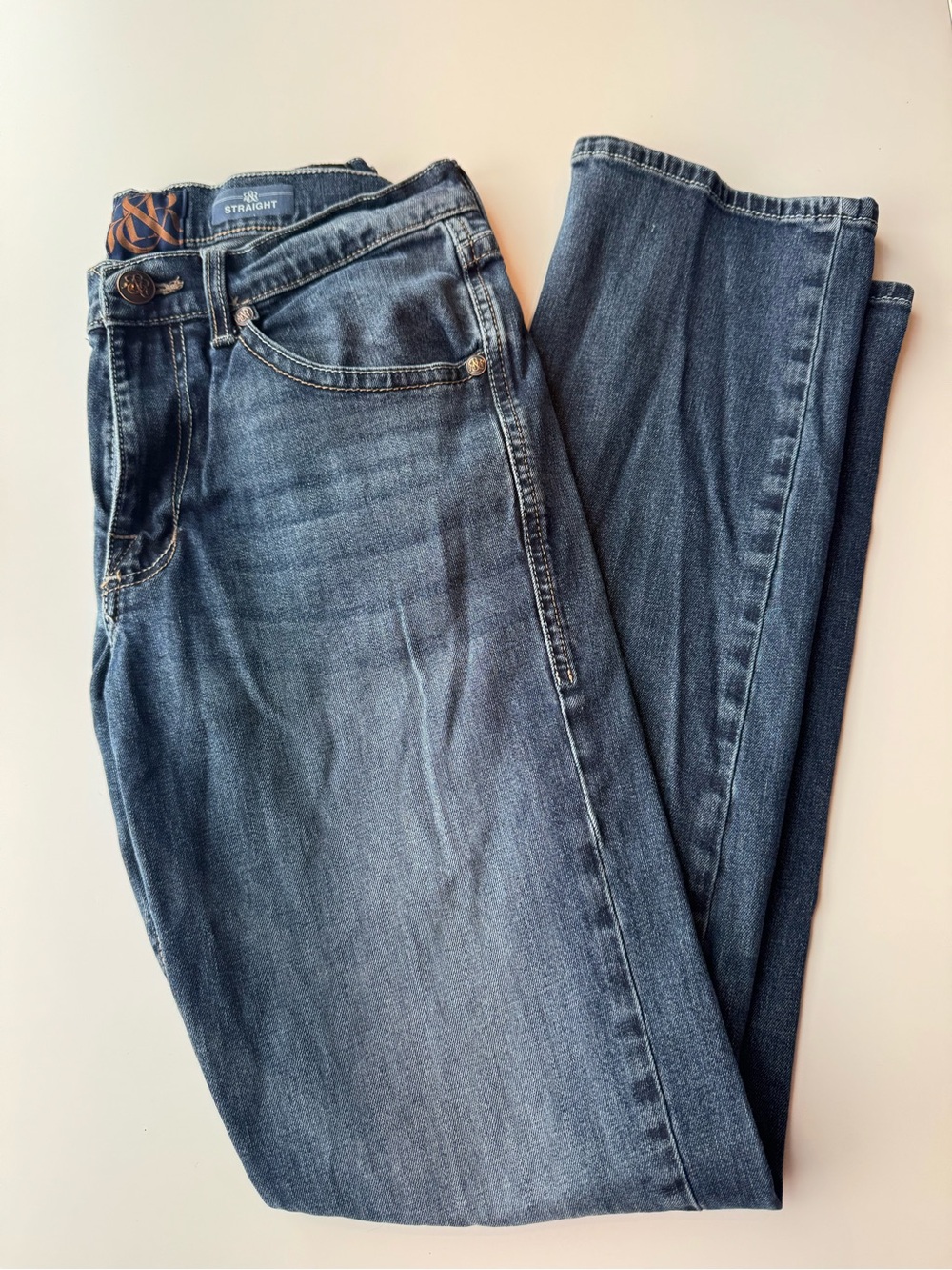 Rock & Republic Men’s Straight Jeans in Washed Blue